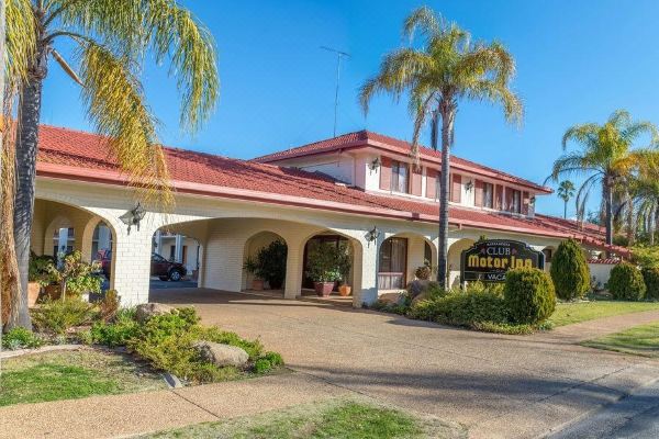 Narrandera Club Motor Inn