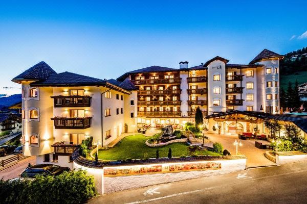 Almhof Hotel Call