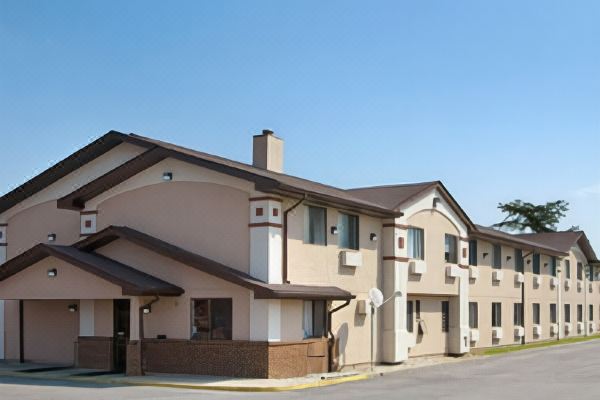 Super 8 by Wyndham Tappahannock VA