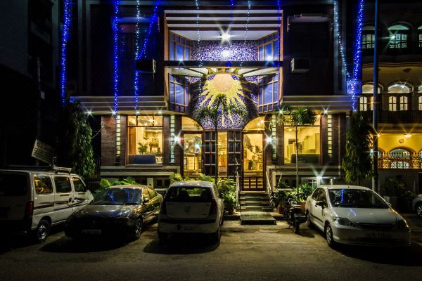 The Suncourt Hotel Yatri