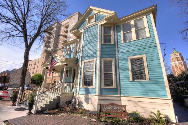 Inn on the Riverwalk