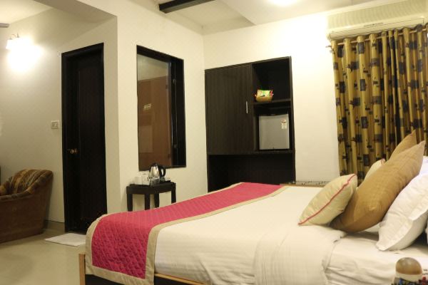 Hotel Sri Nanak Continental