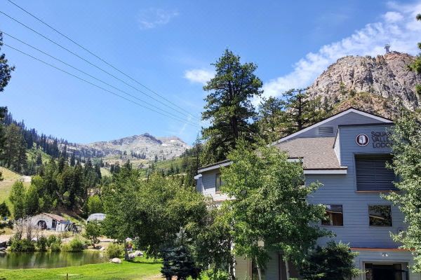 Palisades Tahoe Lodge