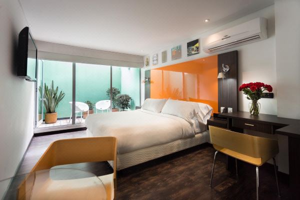 Hotel 104 Art Suites