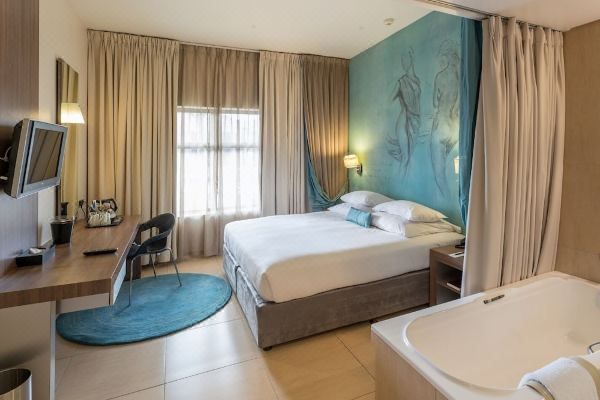 Metcourt at Emperors Palace