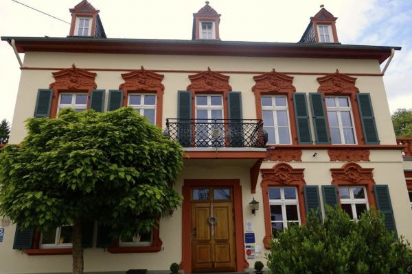 Romantik Hotel Villa Sayn