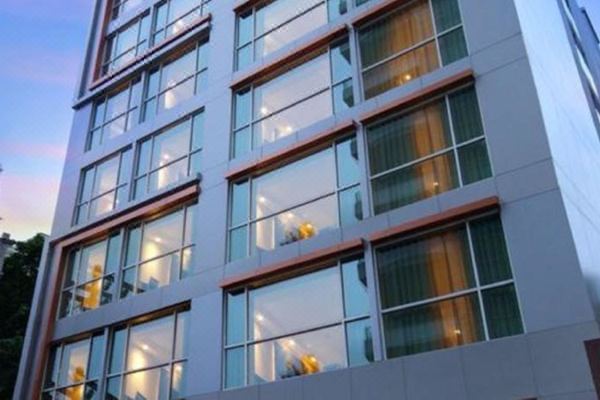 Amora NeoLuxe Suites Hotel