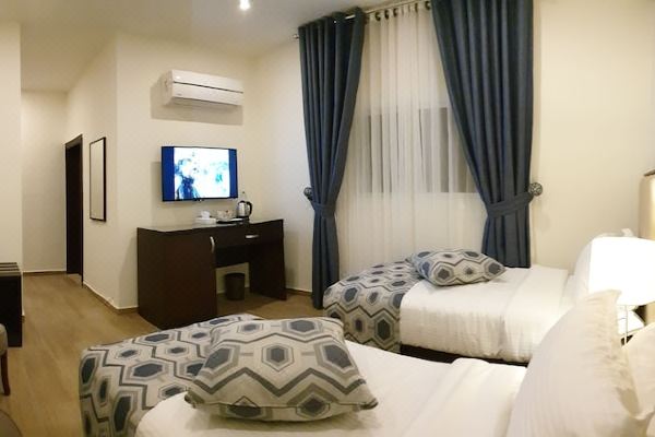 Petra Heart Hotel