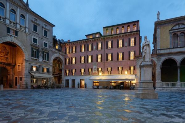 Lords of Verona Luxury Apartments