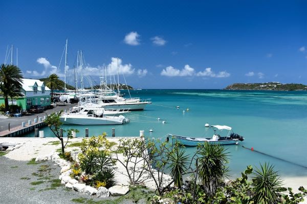 Catamaran Hotel Marina