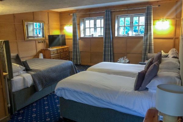 The Hoops Inn & Country Hotel