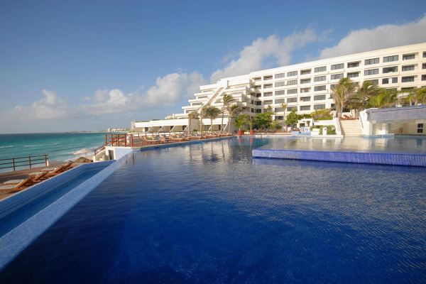 Now Emerald Cancun