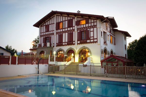 Hôtel & Résidence Vacances Bleues Orhoïtza