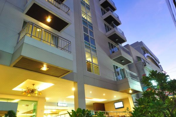 Flipper House Hotel