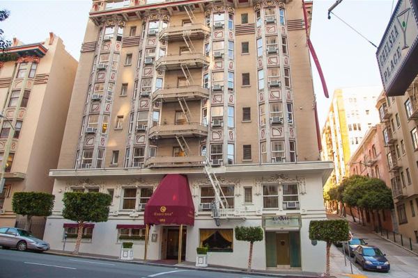 Executive Hotel Vintage Court