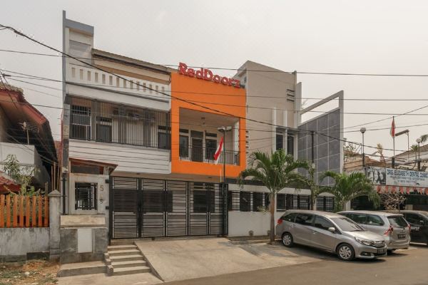 RedDoorz @ Tanjung Duren