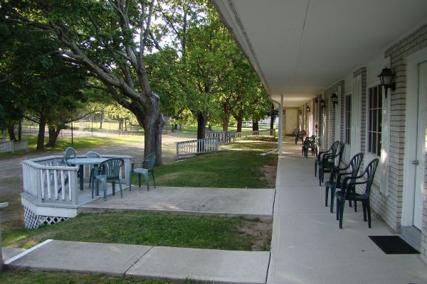 Colonial Resort-1000Islands