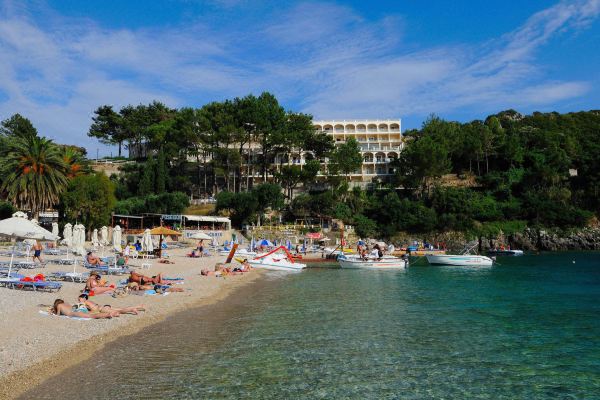Akrotiri Beach Resort Hotel