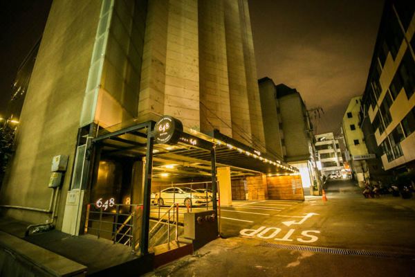 Hotel 648