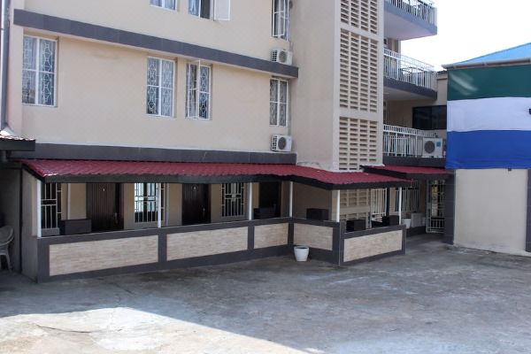 Metro Hotel