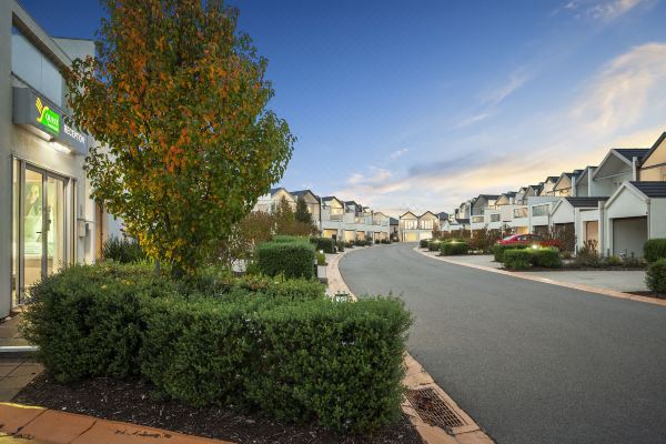 Quest Sanctuary Lakes