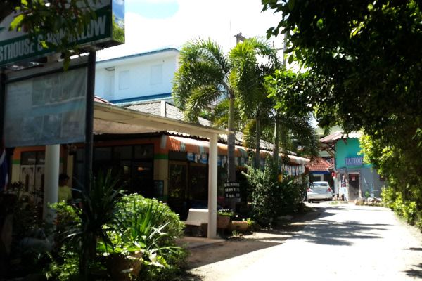 Rattana Guesthouse & Bungalow