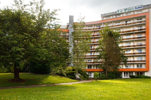 Brit Hotel le Parc Vichy