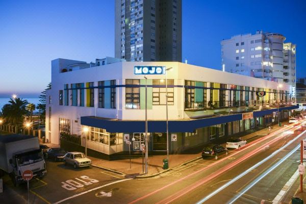 Mojo Hotel/Hostel & Market