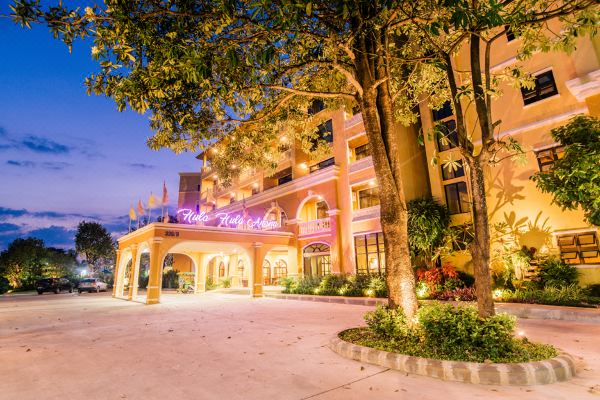 The Pineapple Hotel