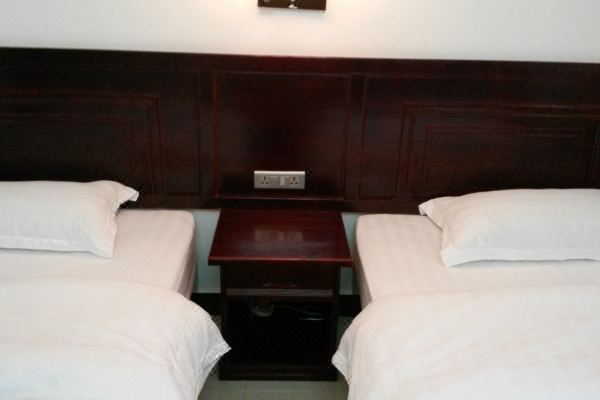 Yangshuo Saturday Leisure Inn
