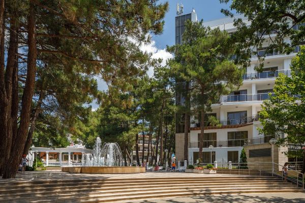 Primorie Grand Resort Hotel
