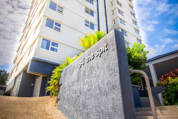 84 The Spit Holiday Apartments