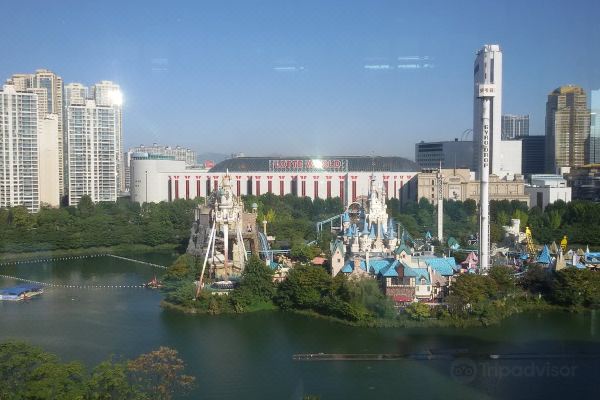 Lake Tourist Hotel