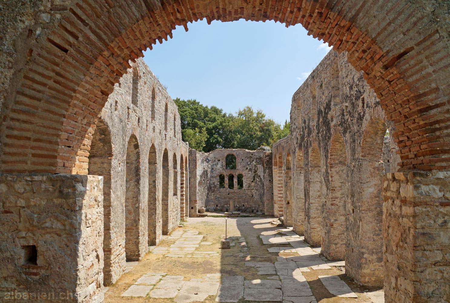 Holiday rentals Butrint