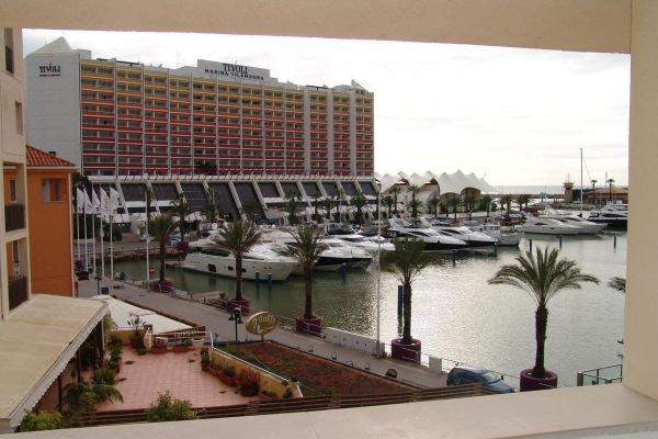 Marina Plaza by Garvetur