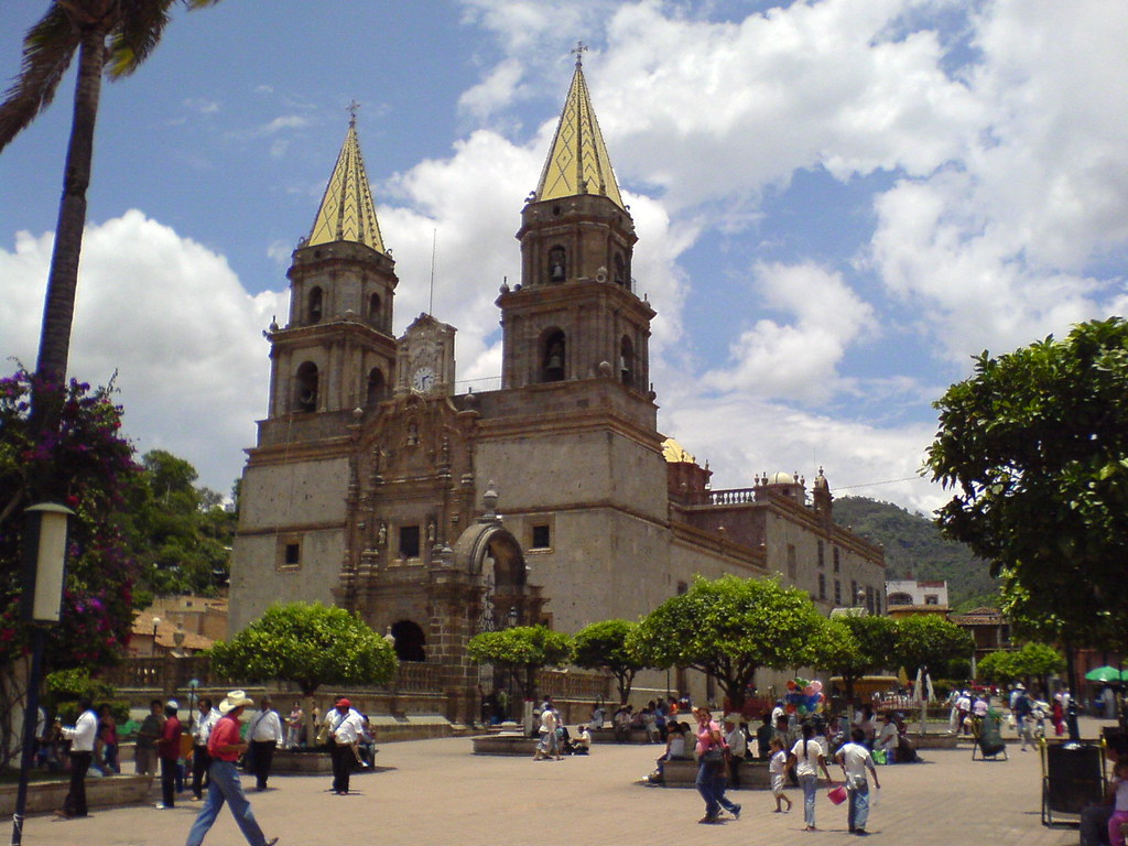 Holiday rentals Talpa de Allende