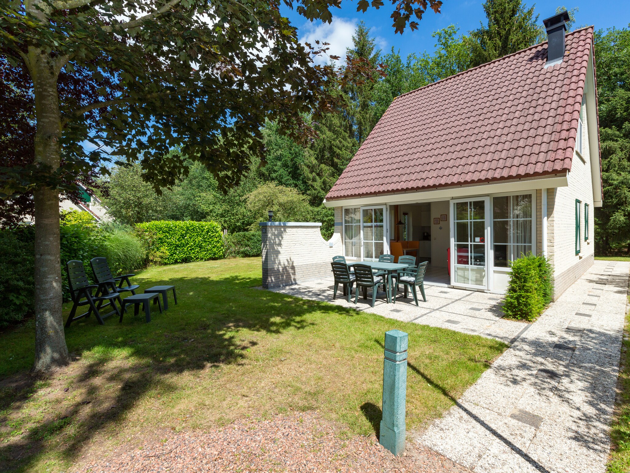 Nice holiday home with a microwave 3 km. from Hellendoorn