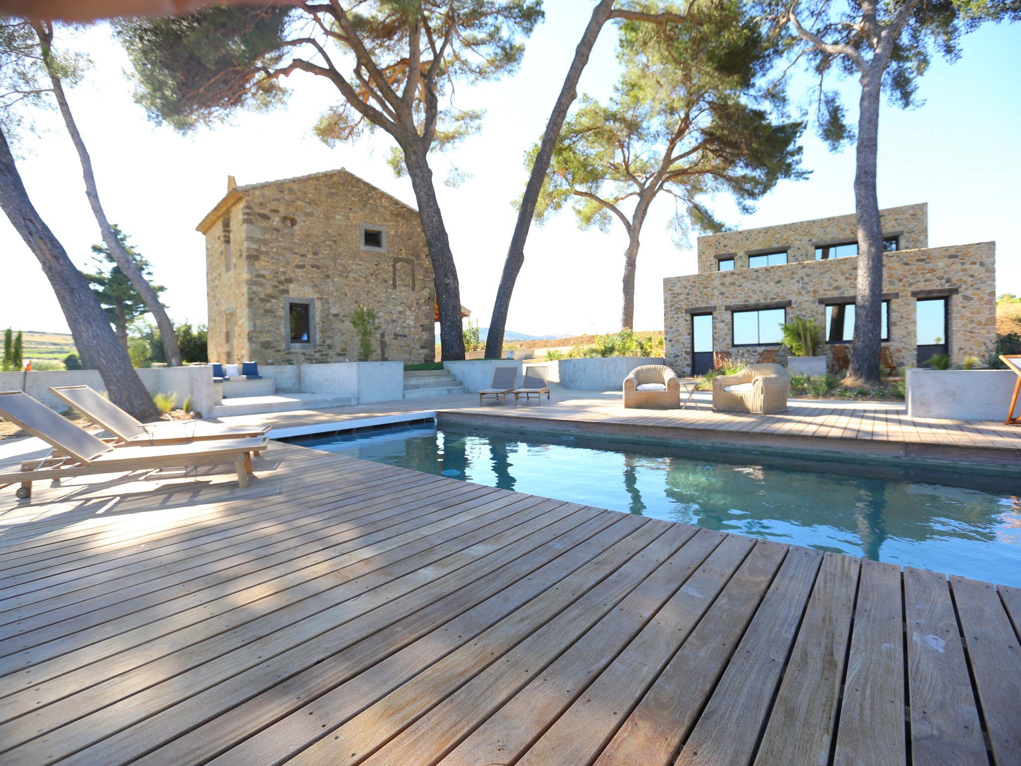 Beautiful, luxury holiday on wine estate with pool in southern France