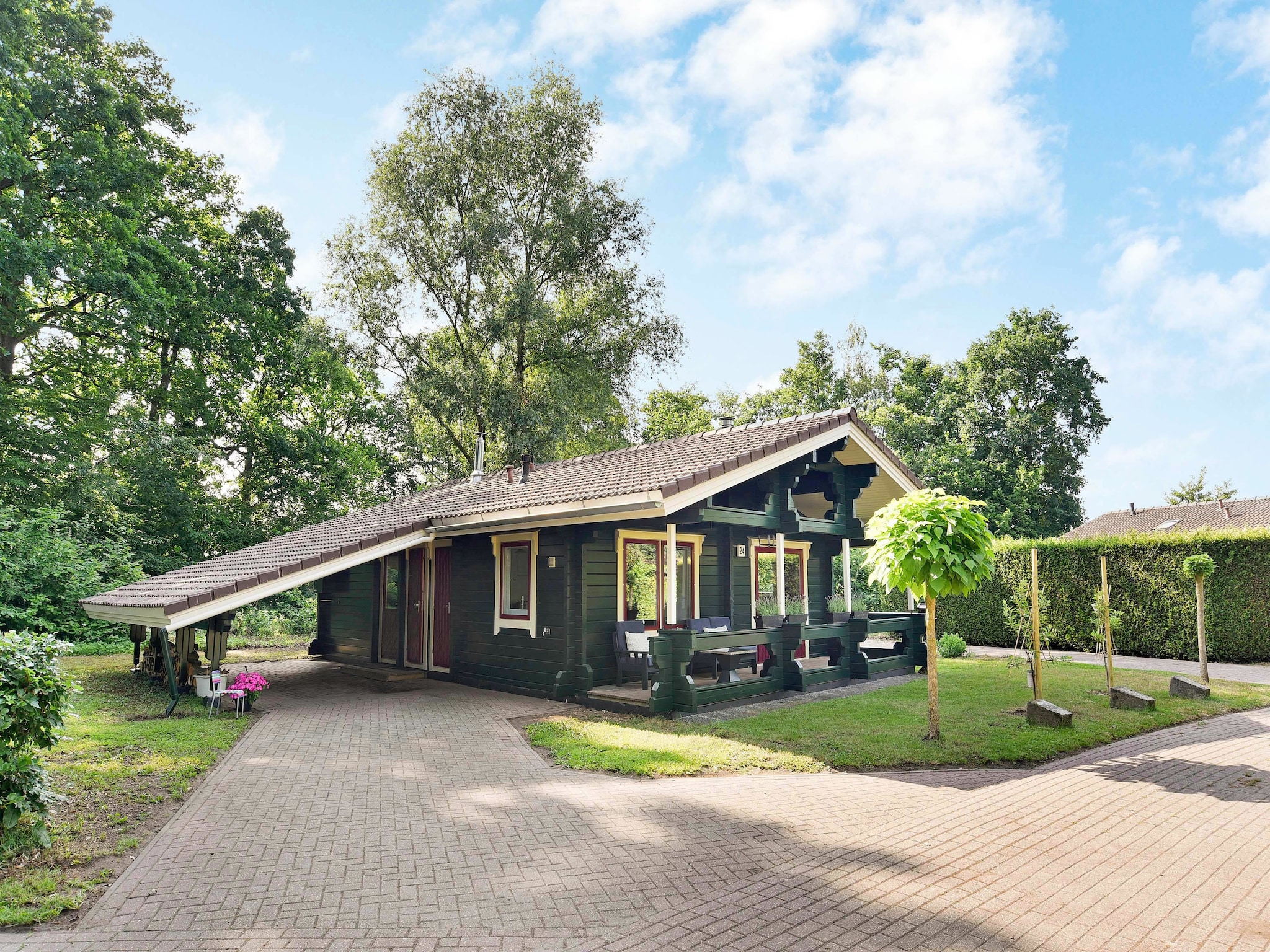 Finnish chalet with private garden and wood-fired sauna near the Veluwe