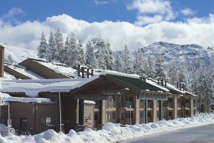 Skier`s The Meadows 228 Sleeps 6 in Beds 1 Bedroom Condo