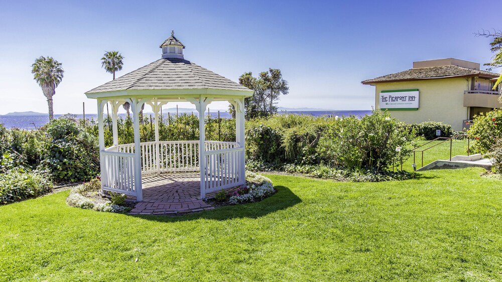 Wyndham Garden Ventura Pierpont Inn