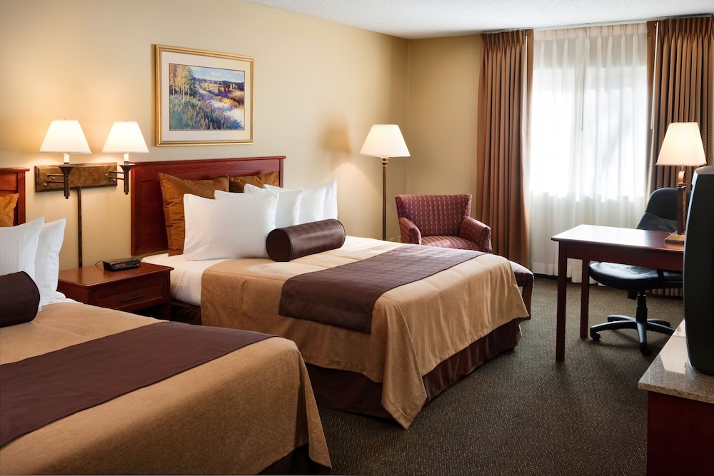 Clubhouse Inn Topeka