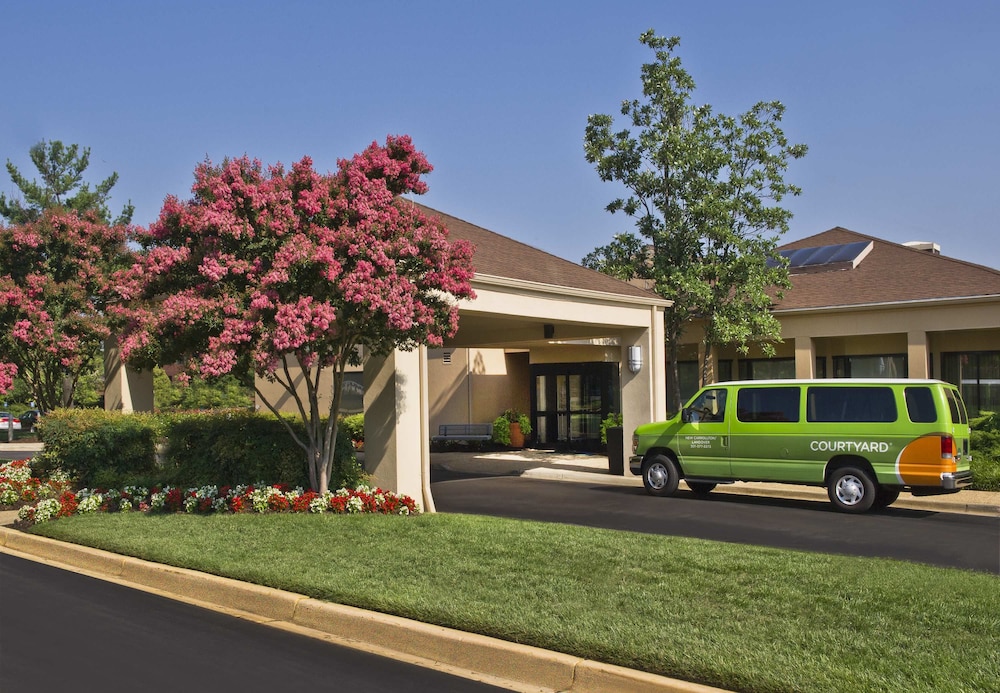 Courtyard by Marriott New Carrollton