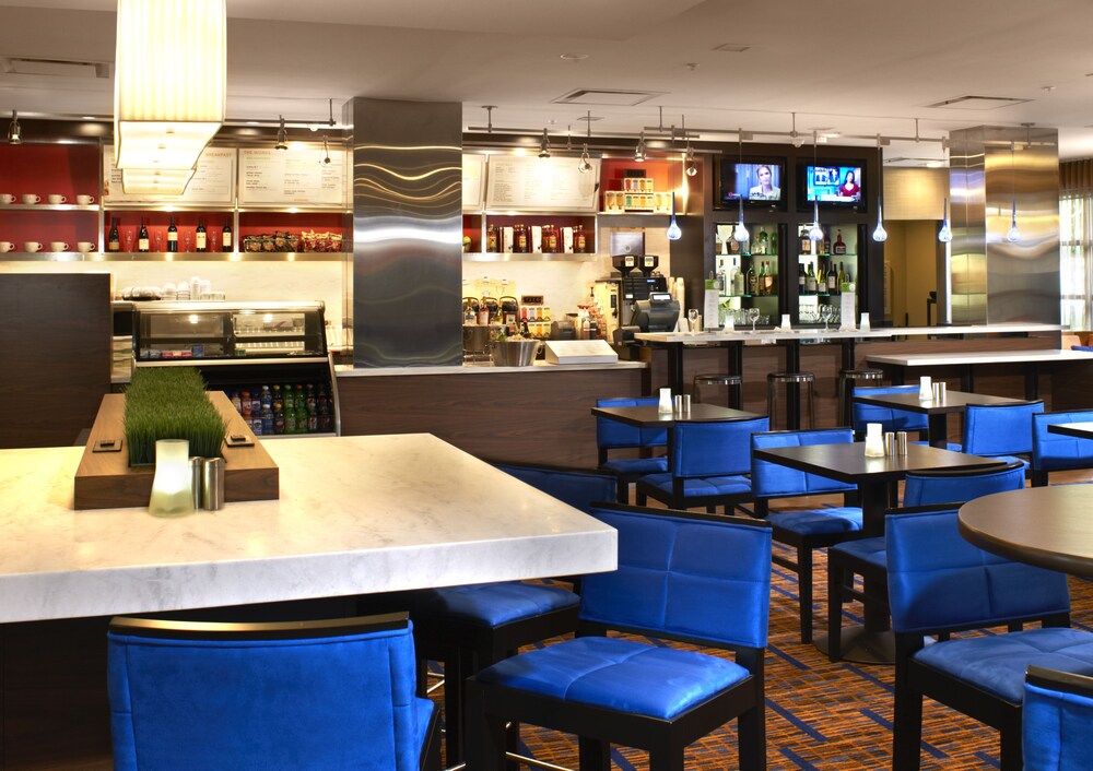 Courtyard by Marriott Cincinnati-Covington