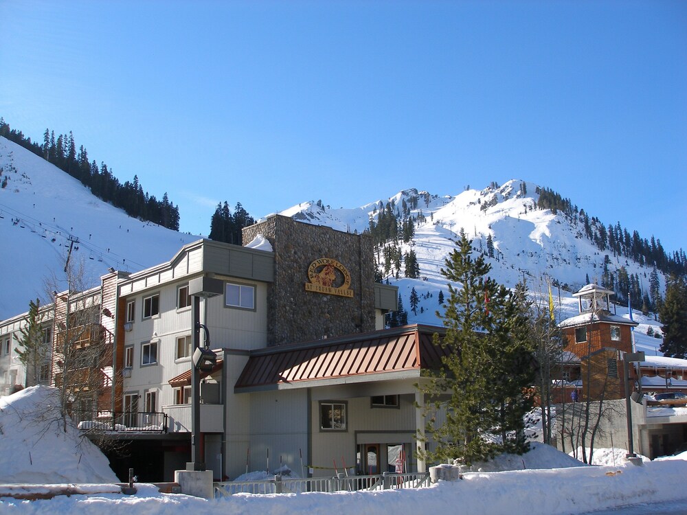 Red Wolf Lodge At Squaw Valley