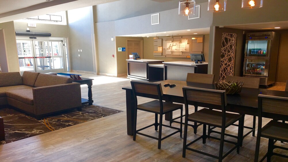 Holiday Inn Express & Suites Paso Robles