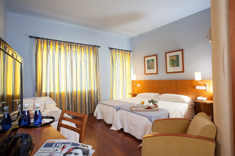 Nuria Hotel