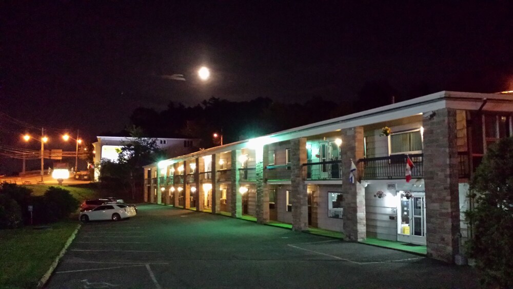 Wedgewood Motel