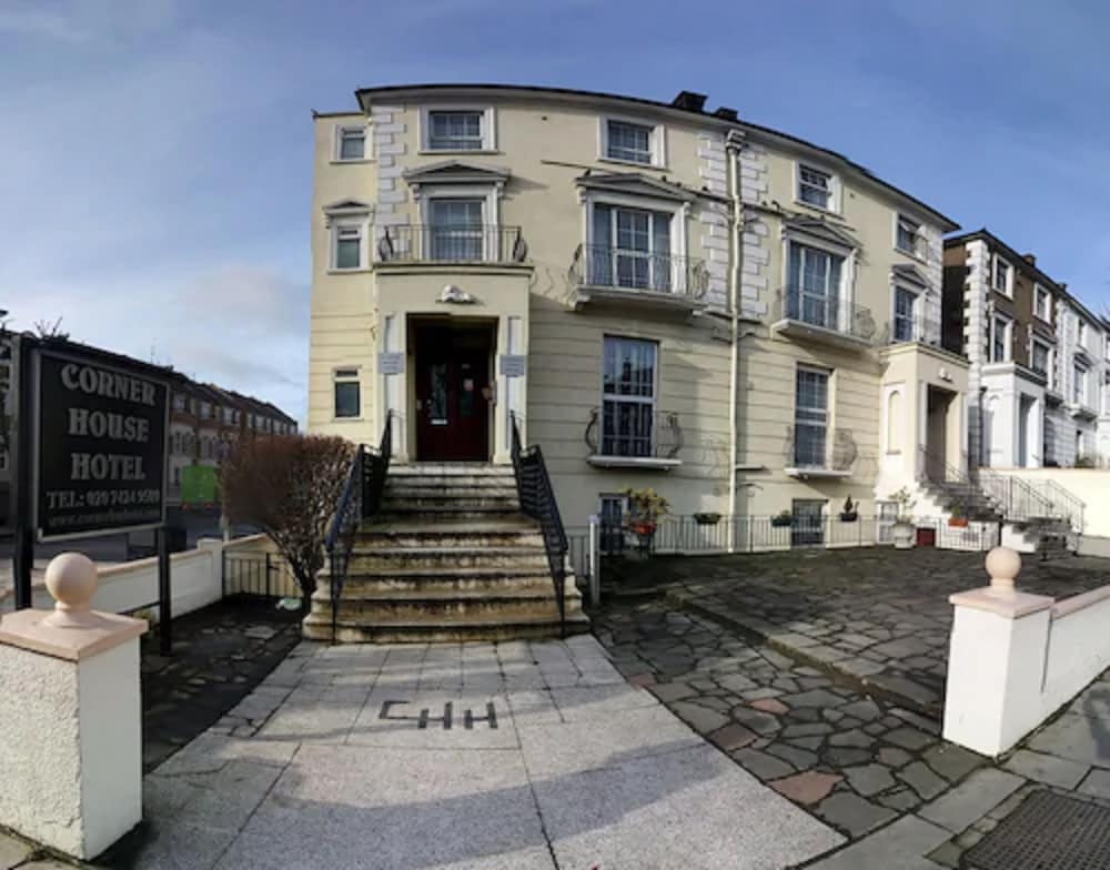 Corner House Hotel