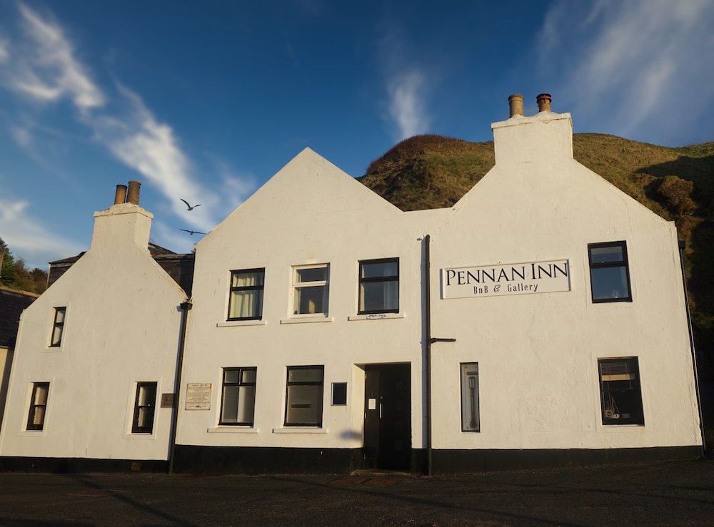 Pennan Inn BnB & Gallery